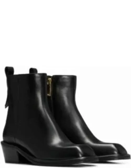 Italian-made ankle boots in leather with squared toe- Black Women's Boot