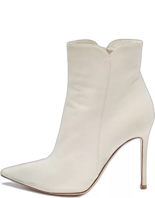 Gianvito Rossi Off White Leather Ankle Boot