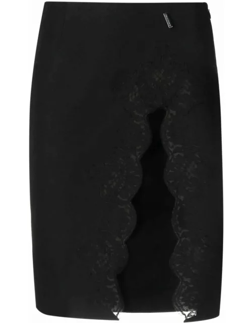 Black short skirt with embroidery