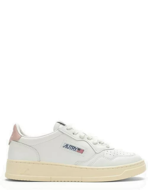 White/pink leather Medalist sneaker