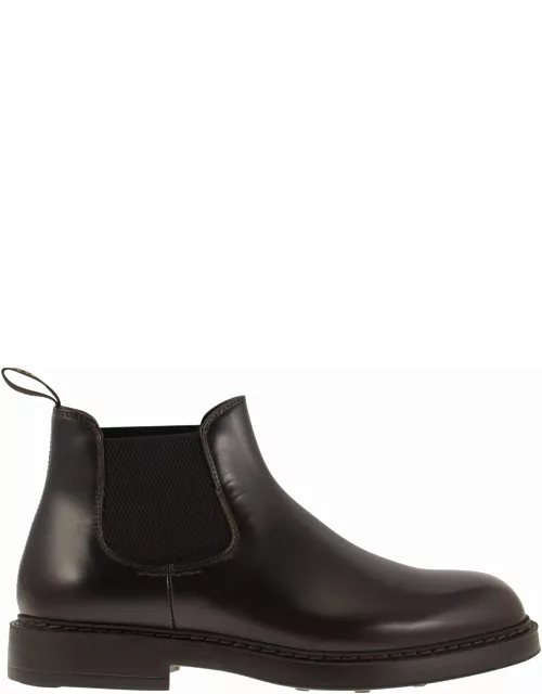 Doucal's Chelsea Leather Ankle Boot