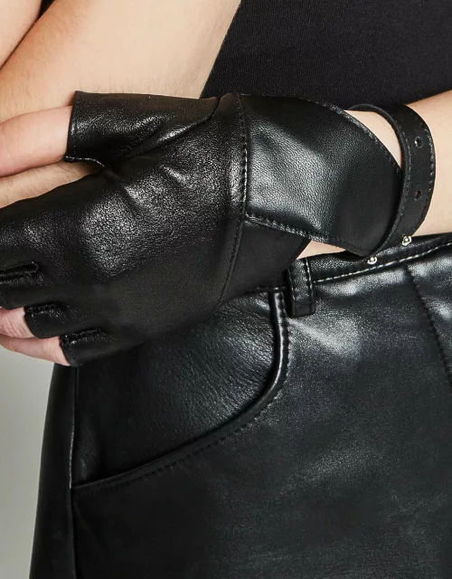 PRITCH ELEMENT Fingerless Gloves in Pitch Black