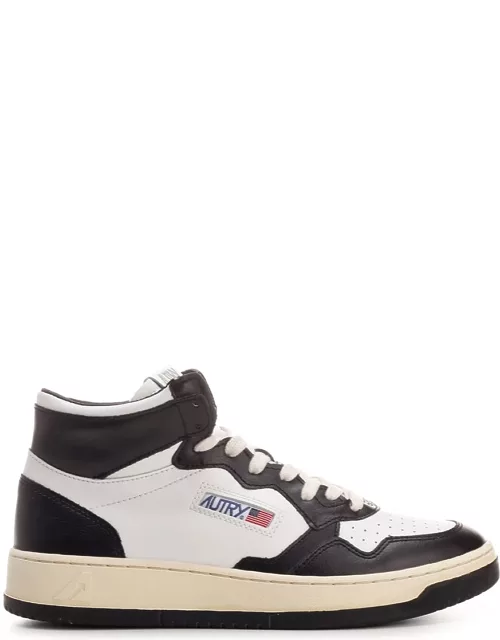 Autry Medalist Mid Leather Sneaker