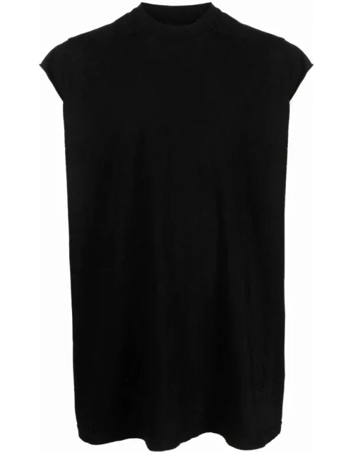 Black T-shirt with wing sleeve