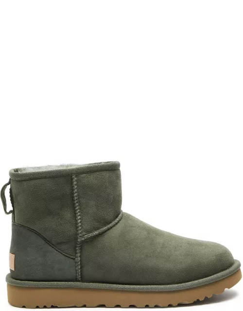 Ugg Classic Mini Regenerate Suede Ankle Boots, Boots, Plaque - Green