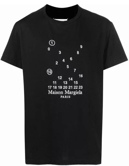 Black print T-shirt