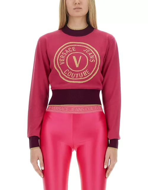 versace jeans couture cropped v-emblem sweatshirt