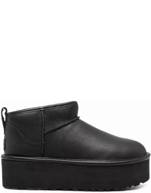 Classic Ultra Mini black leather boot