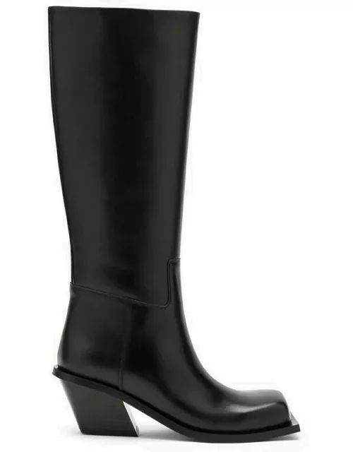 Blondine black leather boot