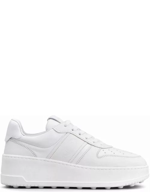 Round-toe leather sneaker
