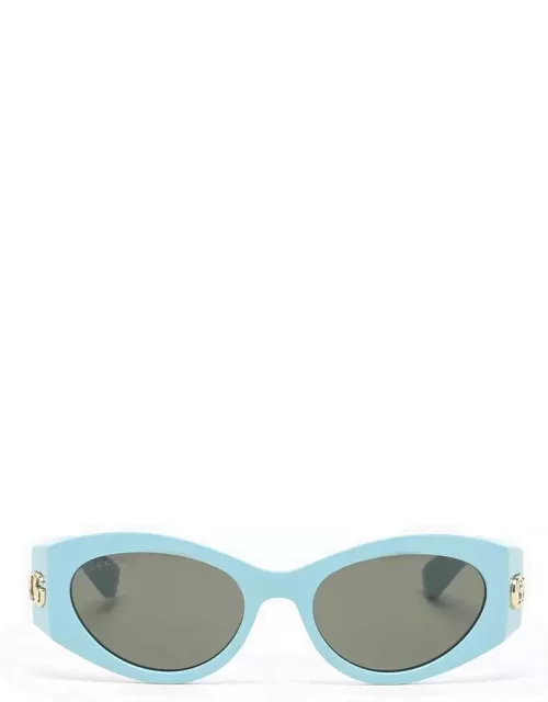 Light blue cat-eye sunglasse