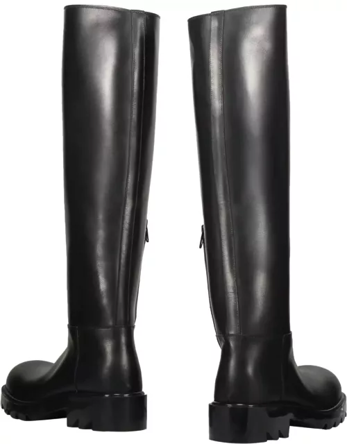 Bottega Veneta Strut Leather Boot