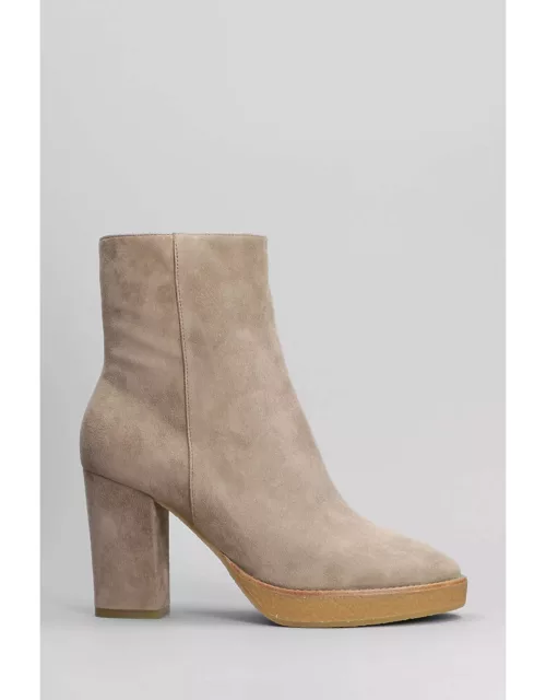 Lola Cruz High Heels Ankle Boots In Taupe Suede