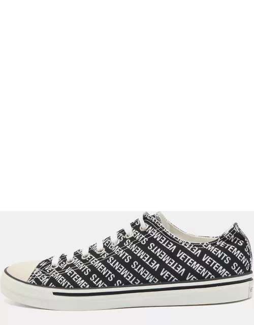 Vetements Black/White Logo Print Canvas Low Top Sneaker