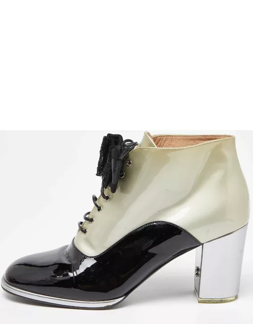 Chanel Black/Beige Patent Leather Bow Lace Up Ankle Boot