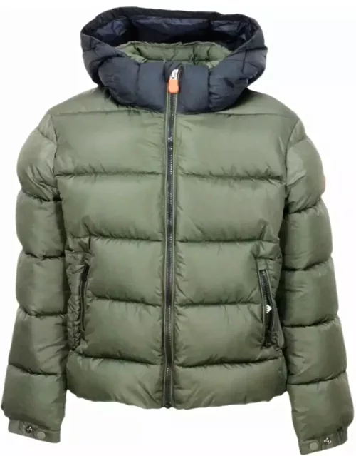 Save the Duck Rumex Down Jacket With Detachable Hood With Animal Free Padding And No Animal Derivatives With Zip Closure And Logo On The Sleeve. Elasticated Edges.