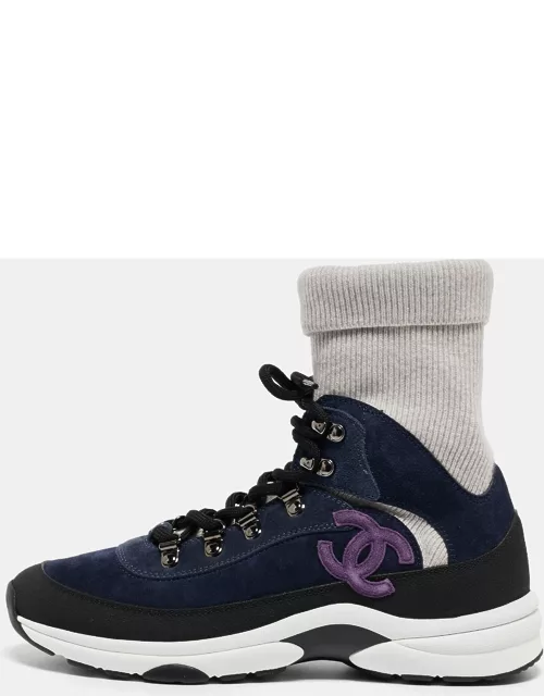 Chanel Navy Blue Suede and Leather Interlocking CC Logo Sock Sneaker
