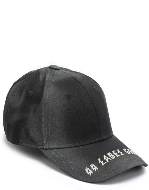 Black visor hat with logo embroidery