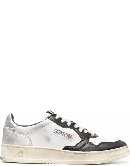 Autry Black And White medalist Low Top Sneakers Distressed Finish In Cow Leather