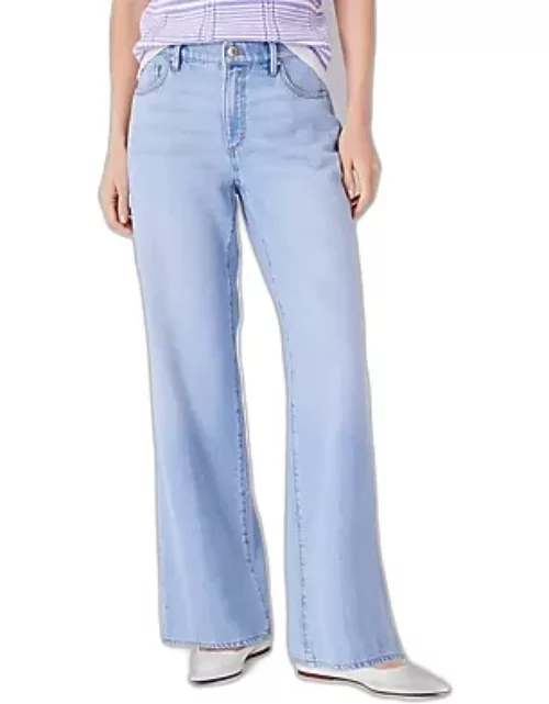 Ann Taylor Mid Rise Wide Leg Jeans in Authentic Light Indigo Wash