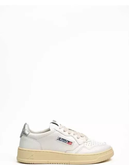 Autry Medialist Low Sneakers In White/silver Leather