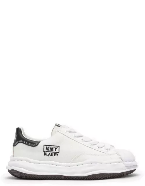 White canvas Blakey low-top sneaker