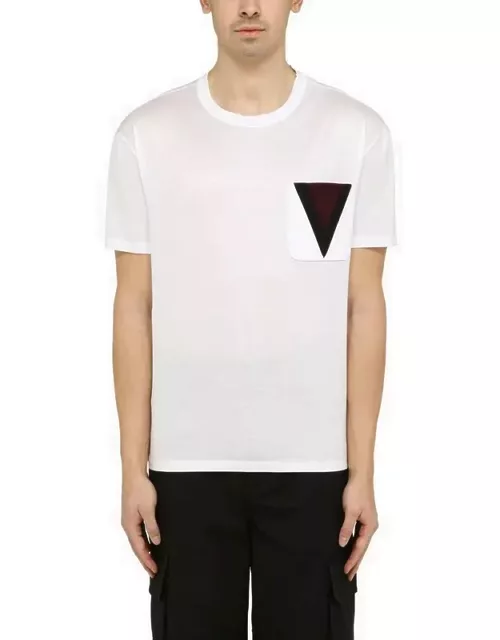 White t-shirt with V inlay