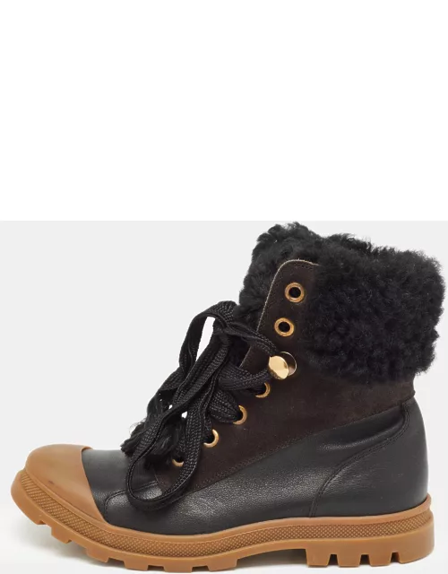 Chloe Black Leather and Fur Lace Up Ankle Boot