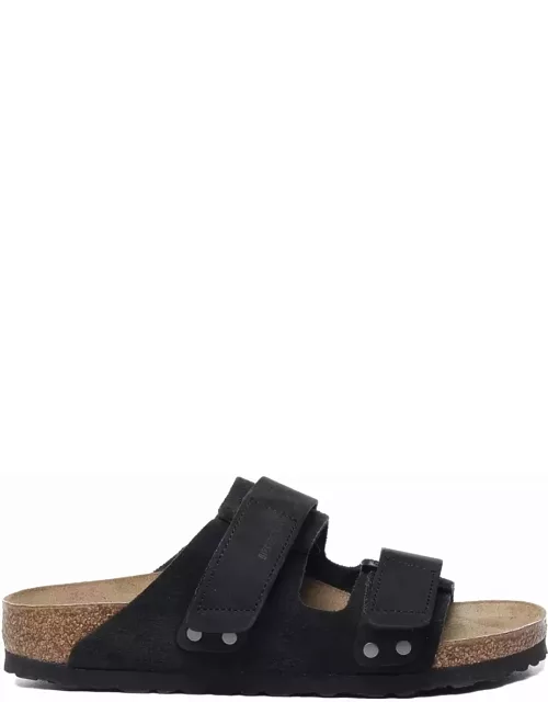 Birkenstock Uji Sandals In Black Oiled Leather