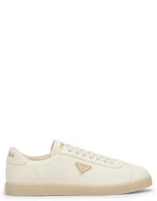Ivory leather trainer
