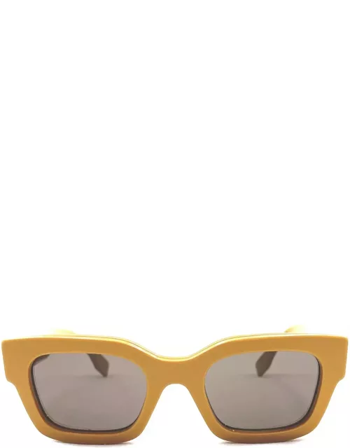 Fendi Eyewear Fe40119i 39e Sunglasse
