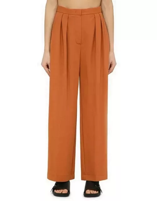 Terracotta-coloured pleated trouser