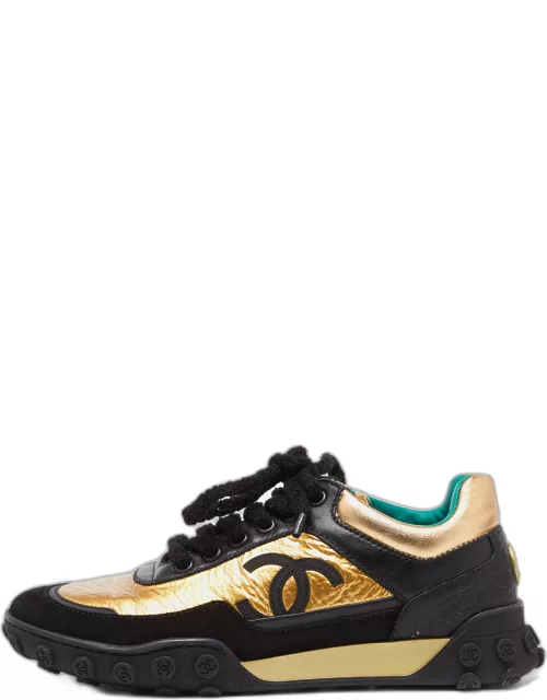 Chanel Black/Gold Leather and Suede CC Low-Top Sneaker