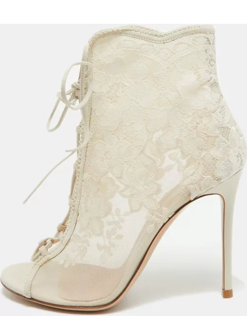 Gianvito Rossi White Mesh and Leather Lace Up Ankle Boot