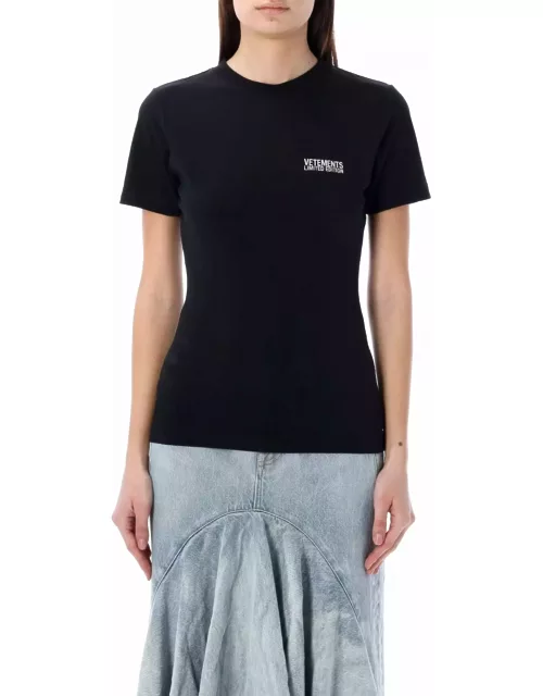 VETEMENTS Embroidered Logo T-shirt