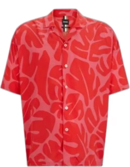 Relaxed-fit shirt in seasonal print with camp collar- Red Men's Casual Shirt