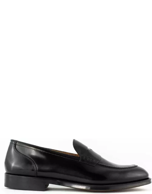 Doucal's Penny Loafer In Black Leather